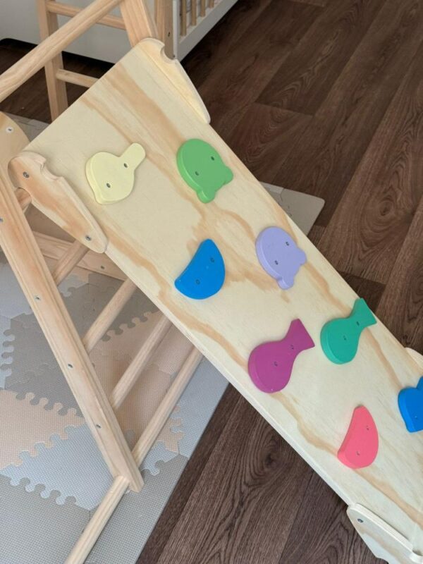 طقم ملعب خشبي داخلي للأطفال – طقم نشاط مونتيسوري (نسخة 2026)