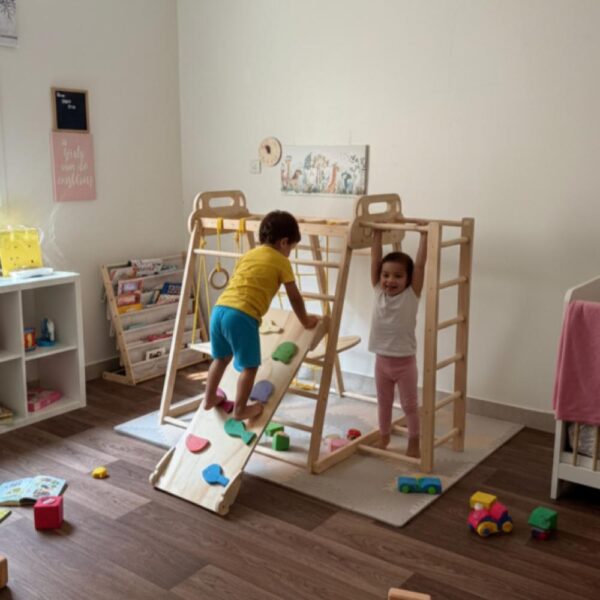 طقم ملعب خشبي داخلي للأطفال – طقم نشاط مونتيسوري (نسخة 2026)