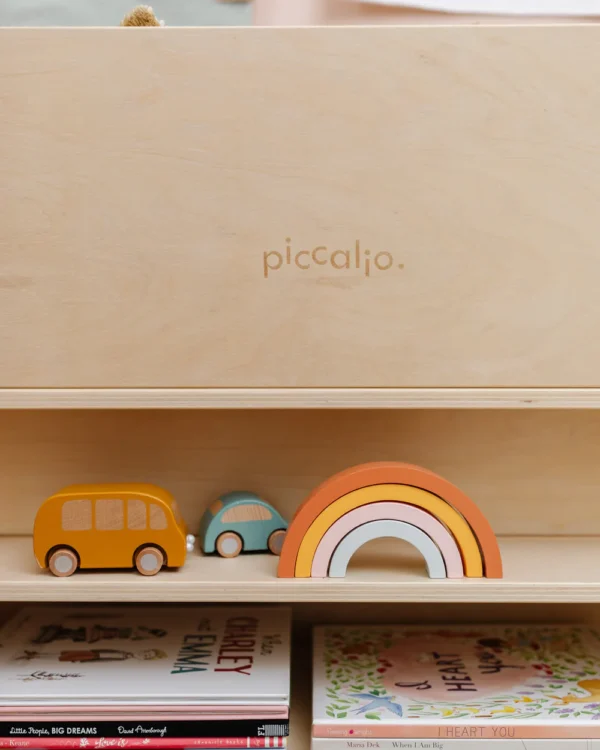 🏡 مكتبة أطفال مونتيسوري الخشبية – بوابة طفلك لعالم القراءة والاستقلالية